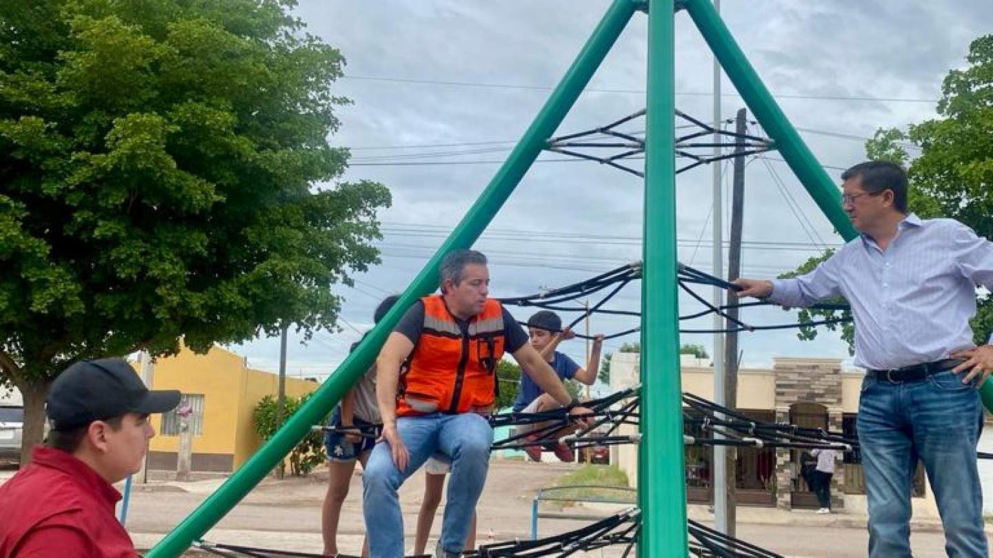 Supervisan trabajos en el parque Laureles de Navojoa